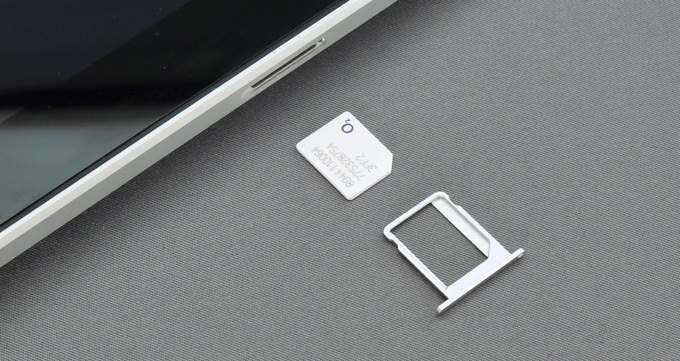 03-sim-card-image - Online Tech Tips Clean SIM Card and SIM Ports image - 03-sim-card-image