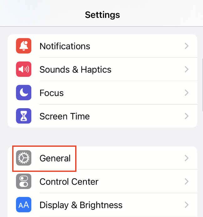 how-to-reset-your-instagram-explore-feed-8-compressed - Online Tech Tips Screenshot from the settings menu on iPhone - how-to-reset-your-instagram-explore-feed-8-compressed