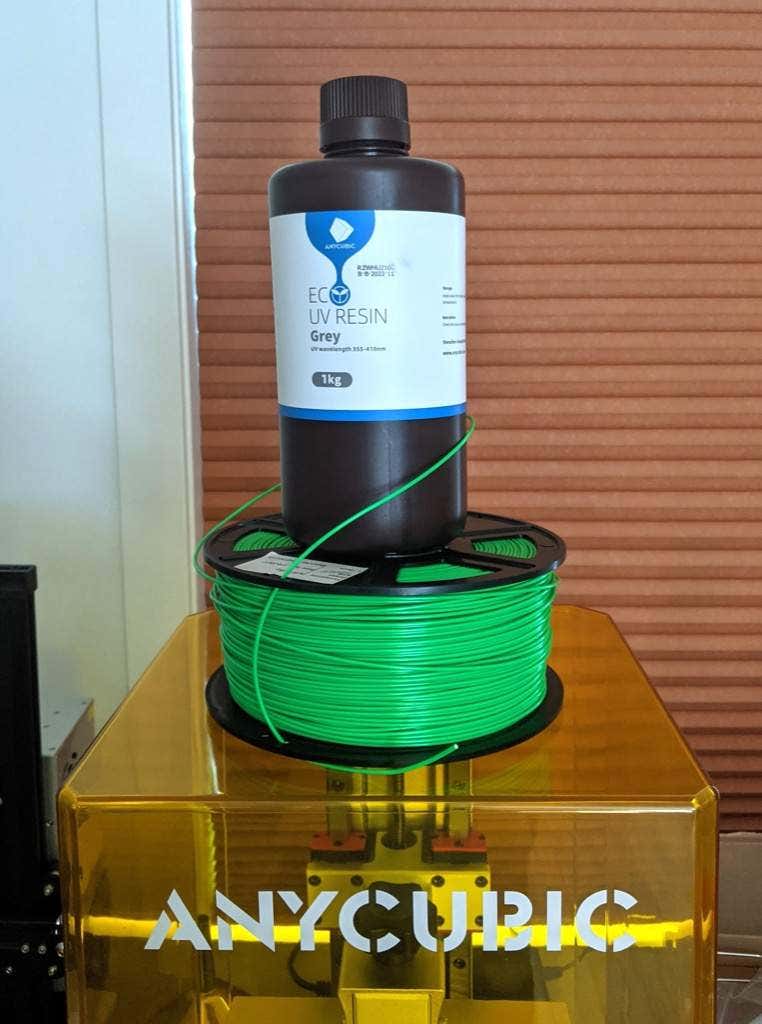 resin1 - Online Tech Tips Resin vs. Filament: What’s the Difference? image - resin1